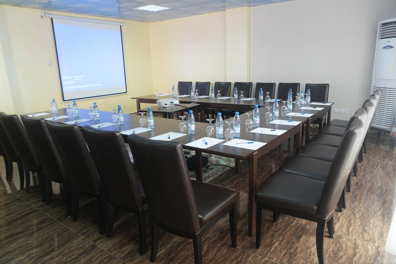 Noubou International Hotel Дуала Экстерьер фото