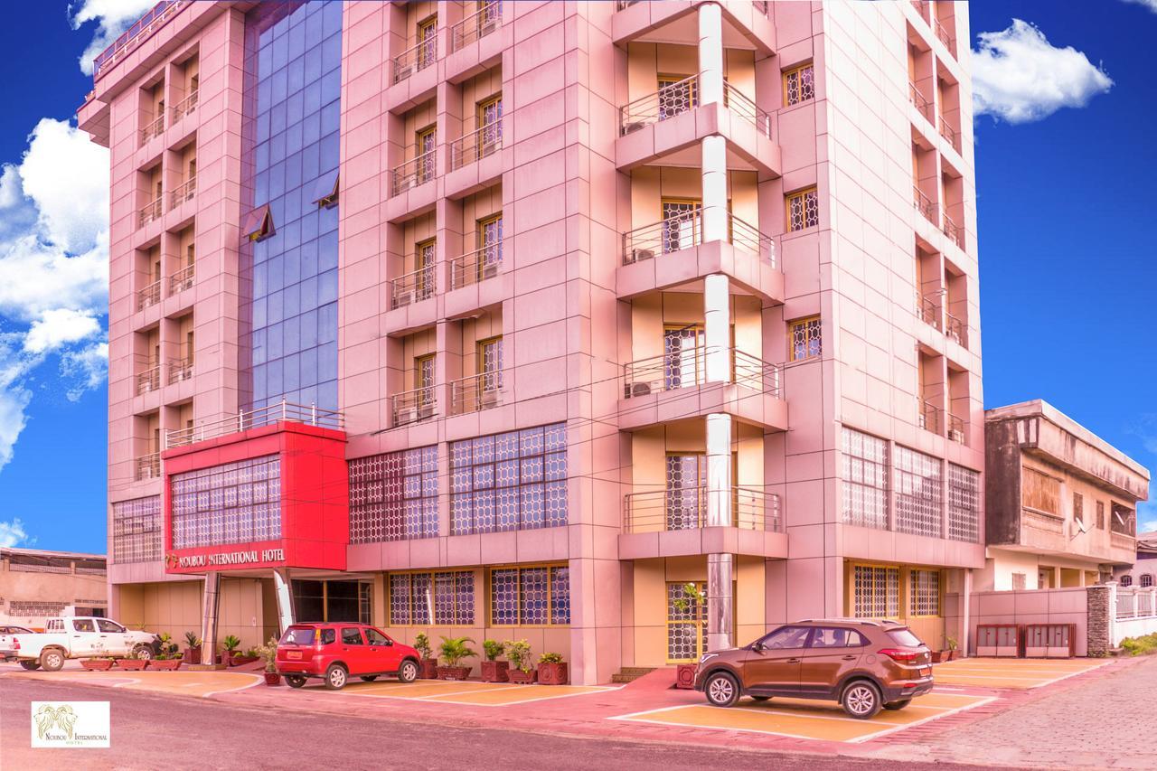 Noubou International Hotel Дуала Экстерьер фото