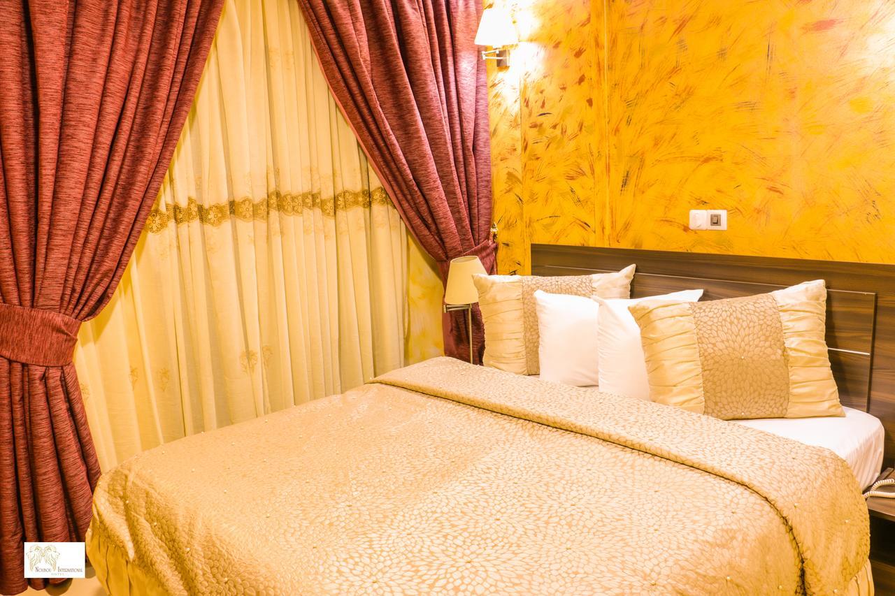 Noubou International Hotel Дуала Экстерьер фото